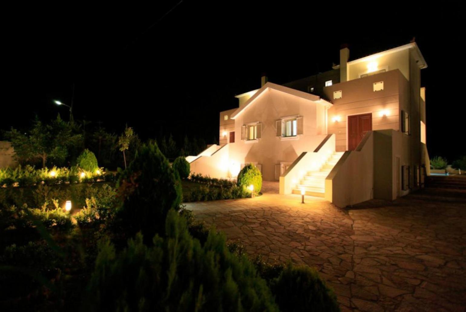 Villa Fedra Poros  Exteriör bild