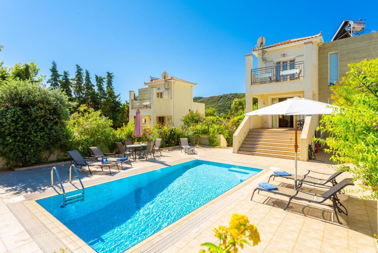 Villa Fedra Poros  Exteriör bild
